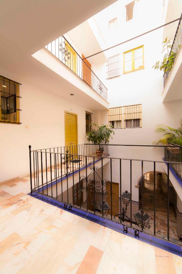 Modern In Centre Apartament